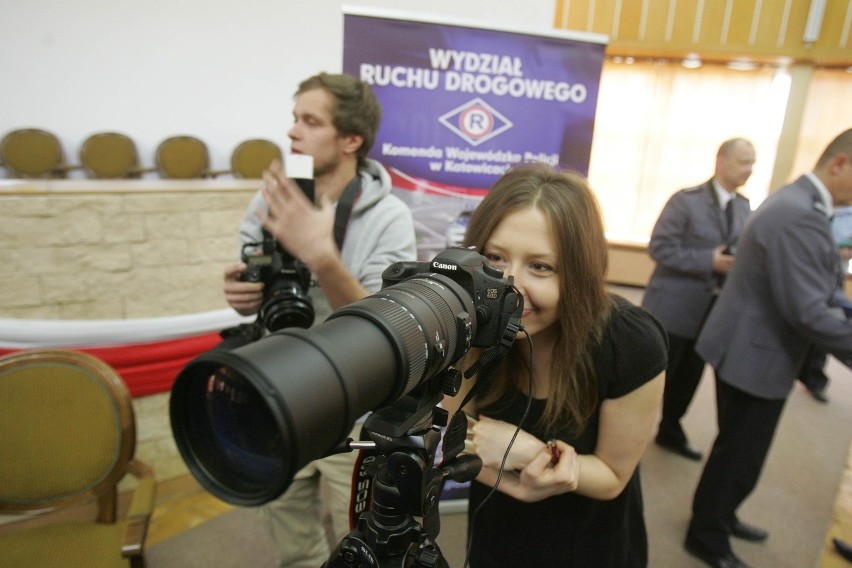 Nowoczesny sprzęt fotograficzny umożliwi śląskiej drogówce...