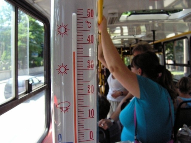 Sauna w autobusach. Temperatura dochodzi do 39 st. C! [RAPORT DZ]