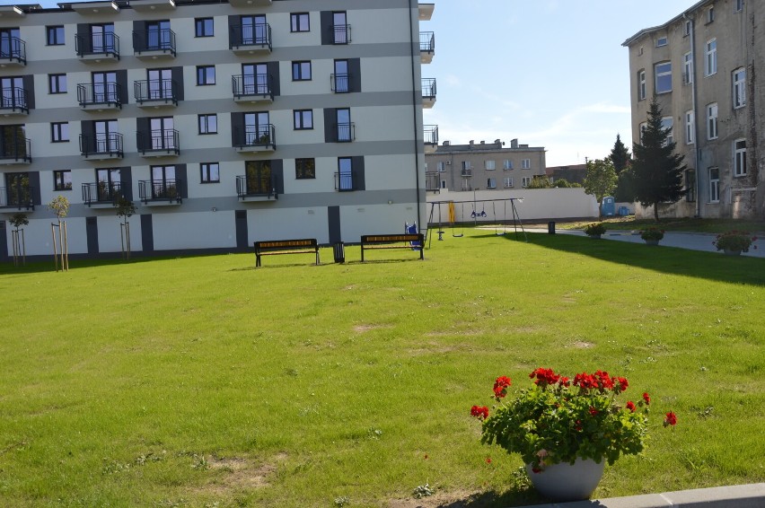 Lokatorzy odebrali klucze do nowych mieszkań przy ul. Borek w Tomaszowie. Kiedy drugi etap inwestycji? [ZDJĘCIA]
