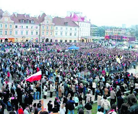 9 kwietnia 2005 r. - modlitwa pod Zamkiem w intencji papieża