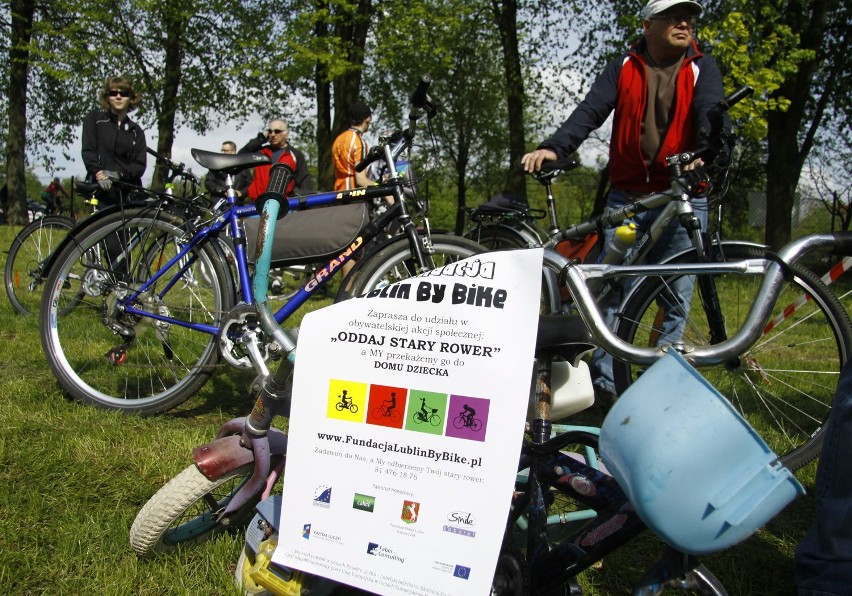 Dzień Europy: Rowerzyści nad Zalewem Zemborzyckim