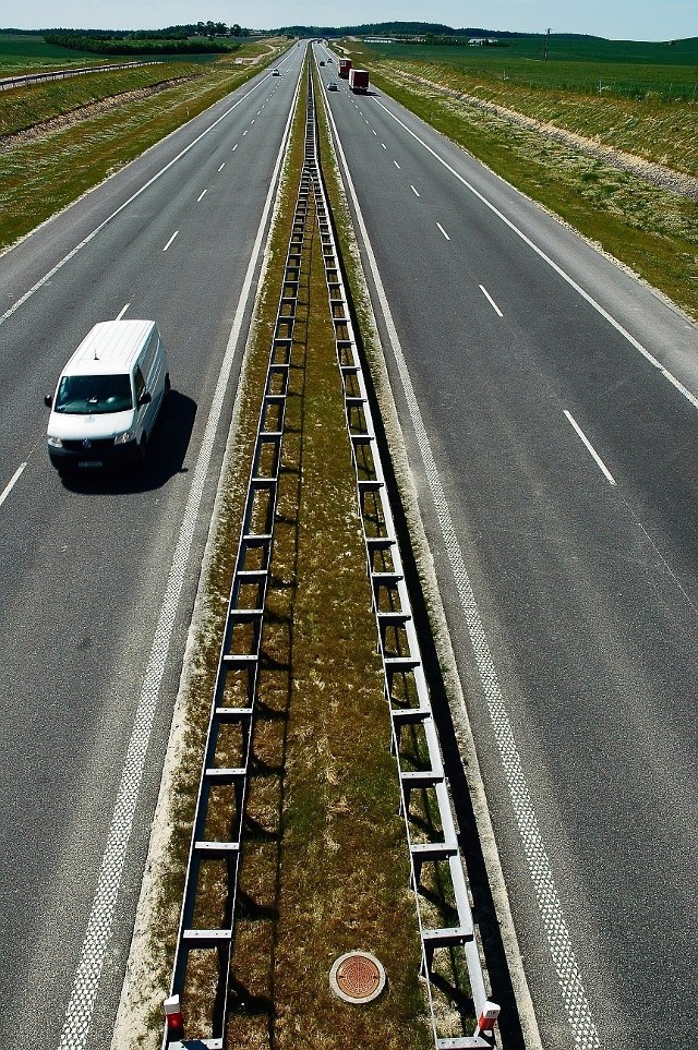 Za 62 kilometry autostrady i trzy mosty wykonawca weźmie 3 mld zł