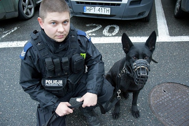 Opiekunem Mai jest sierżant sztabowy Paweł Janczuk, z wydziału prewencji elbląskiej policji