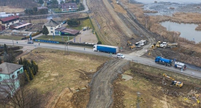 W związku z budową obwodnicy Oświęcimia powstaną ronda, które umożliwią włączenie się do nowej drogi. M.in. w rejonie DW 948