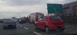 Katowice w korku: zderzyły się trzy samochody przy Silesia City Center i dwa przy tunelu ZDJĘCIA
