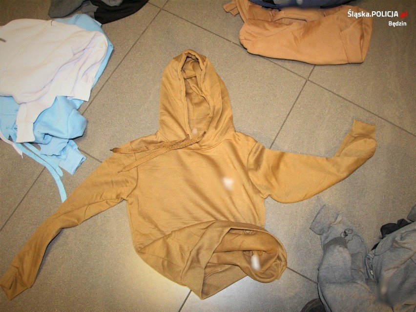 Policjanci z Będzina zabezpieczyli blisko 200 sztuk odzieży...