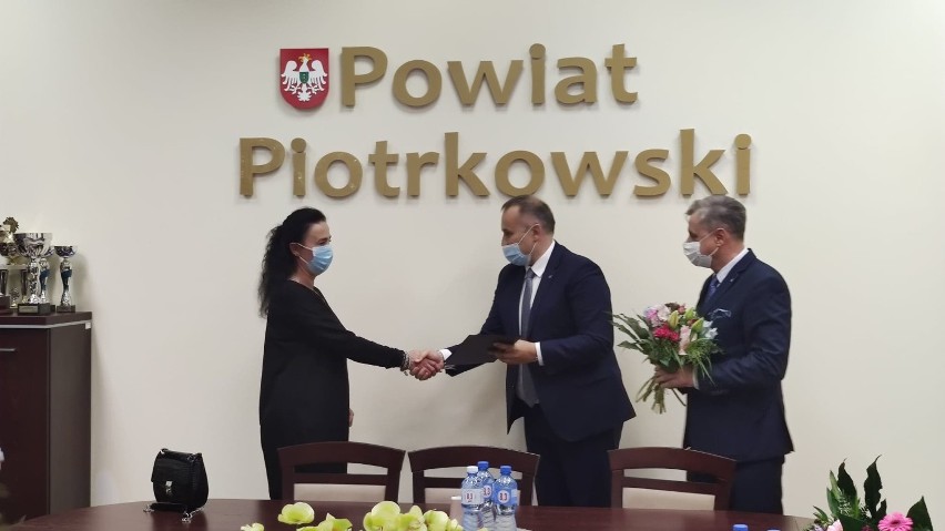 Dzień Nauczyciela 2020 w Piotrkowie - nagrody dla nauczycieli z powiatu piotrkowskiego