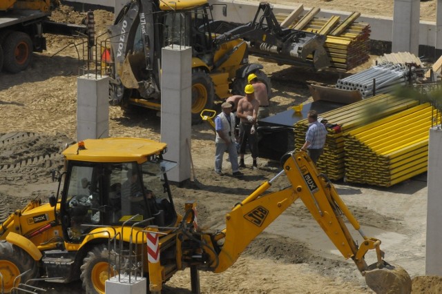 Nieoficjalnie wiadomo, że Szwedzi chcą wydać na budowę fabryki  100 mln zł. Mają być  w niej produkowane  m.in. pilarki i piły, kosiarki automatyczne, małe traktory.