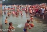 Chodźmy pływać w jeziorze w… 1989 roku! Kąpielisko Łazienki na archiwalnych zdjęciach [FOTO]