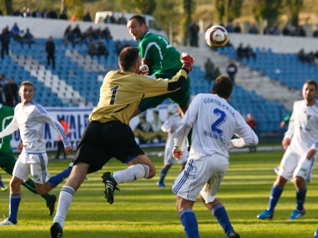 W ostatnim meczu na własnym stadionie Górnik Wałbrzych zremisowal z KS Polkowice 0:0.