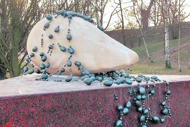 Czy nowa rzeźba, która pojawiła się na poznańskiej Cytadeli spodoba się poznaniakom?