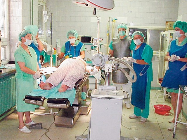 Sala operacyjna na oddziale ortopedycznym skierniewickiego szpitala