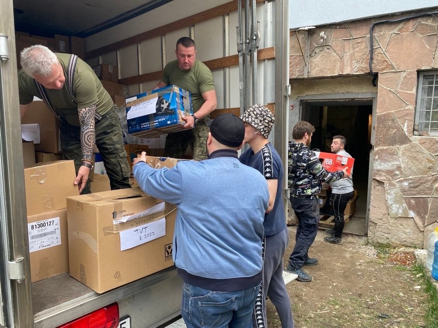 Zdjęcia z wyjazdów z pomocą na Ukrainę