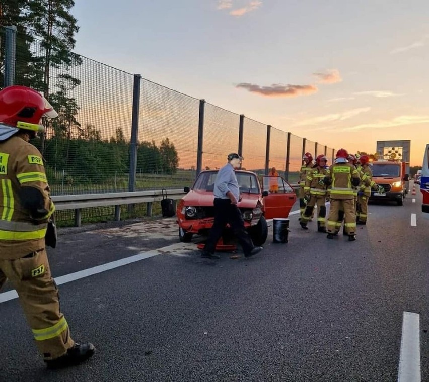 Wypadek na S3. Sprawca porzucił auto na pasie awaryjnym,...