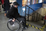 Dworzec PKP w Katowicach nie dla niepełnosprawnych [ZDJĘCIA]
