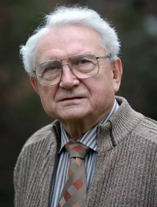 Prof.  Antoni Pruszewicz został pierwszym rektorem Akademii Medycznej bez partyjnego namaszczenia