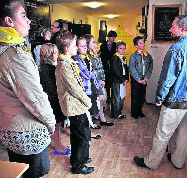 Uczestnicy spotkań szkół papieskich zwiedzali m.in. łódzką szkołę przy ul. Baczyńskiego.