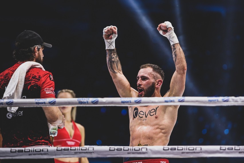 W walce wieczoru Babilon Boxing Show Łukasz Stanioch wygrał...