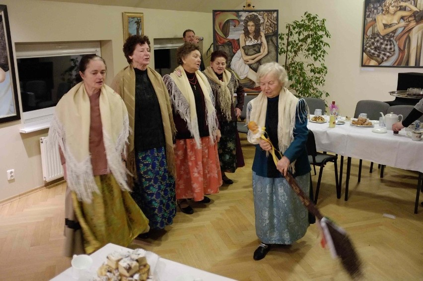 Śląskie tradycje: Babski comber z mietlorzem