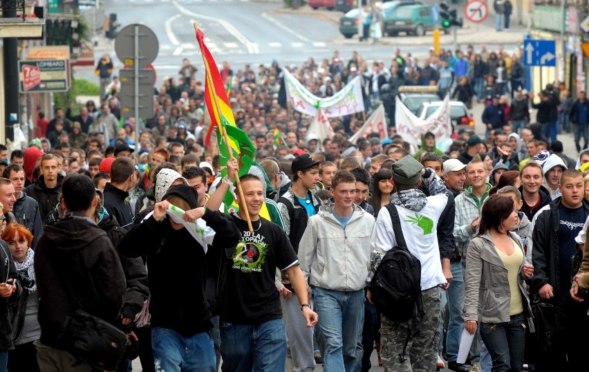 Lublin: Marsz Wyzwolenia Konopi WIDEO i ZDJĘCIA