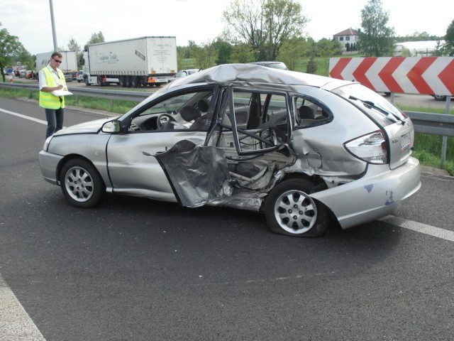 Kia zderzyła się z ciężarówką na obwodnicy Lubartowa