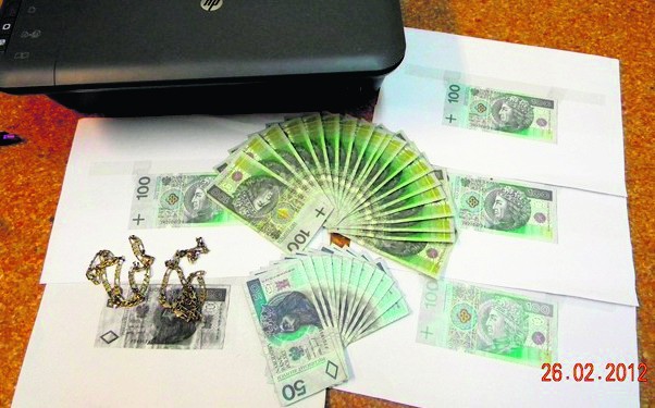 Podrobione banknoty, zarekwirowane przez trójmiejskich policjantów