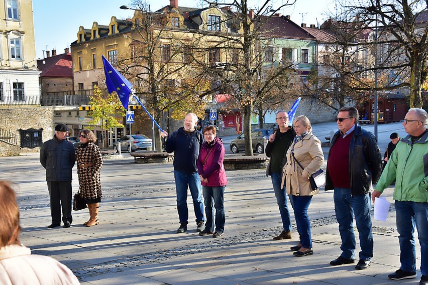 Proeuropejski protest na gorlickim Rynku. My zostajemy w Unii skandowali protestujący