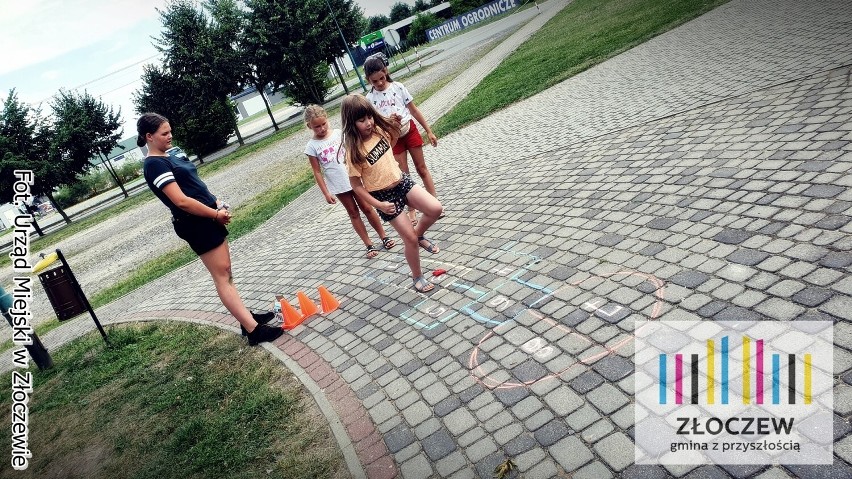 Wakacyjne zajęcia kreatywne dla dzieci odbyły się w Złoczewie ZDJĘCIA