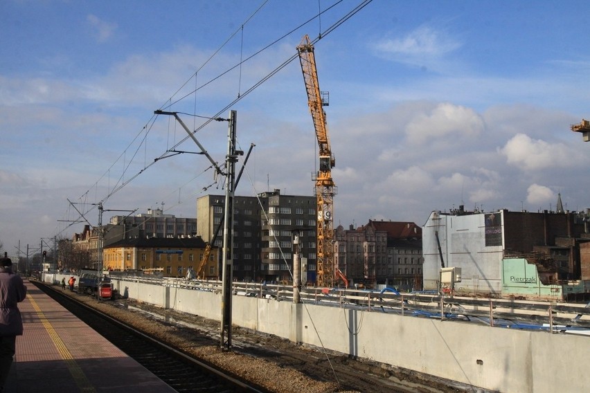 Katowice: Budowa dworca to mordęga dla okolicznych mieszkańców