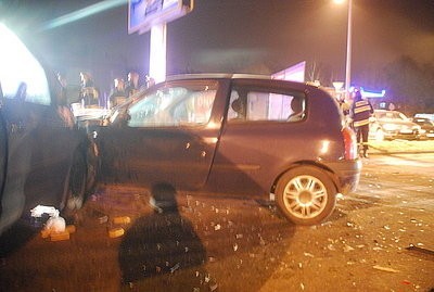 KRÓTKO: Wypadek na skrzyżowaniu ulic Bednorza i drogi krajowej nr 94 w Piekarach Śląskich