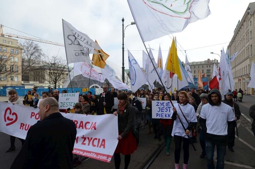 W marszu dla życia wzięło udział około 2 tys. osób