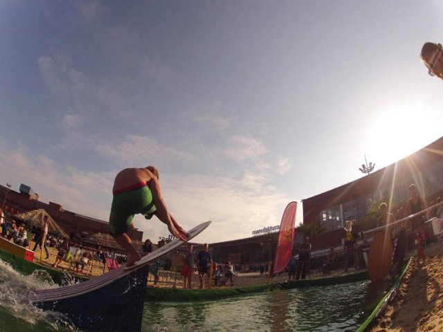 Skimboard, Łódź
Więcej zdjęć:
Red Bull Skim It w Łodzi. Mariusz Wójt tłumaczy, czym jest skimboard [ZDJĘCIA]