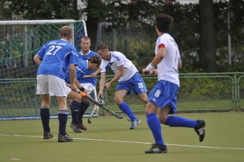 Hokej na trawie: Akademickie derby dla Politechniki Poznań [ZDJĘCIA]