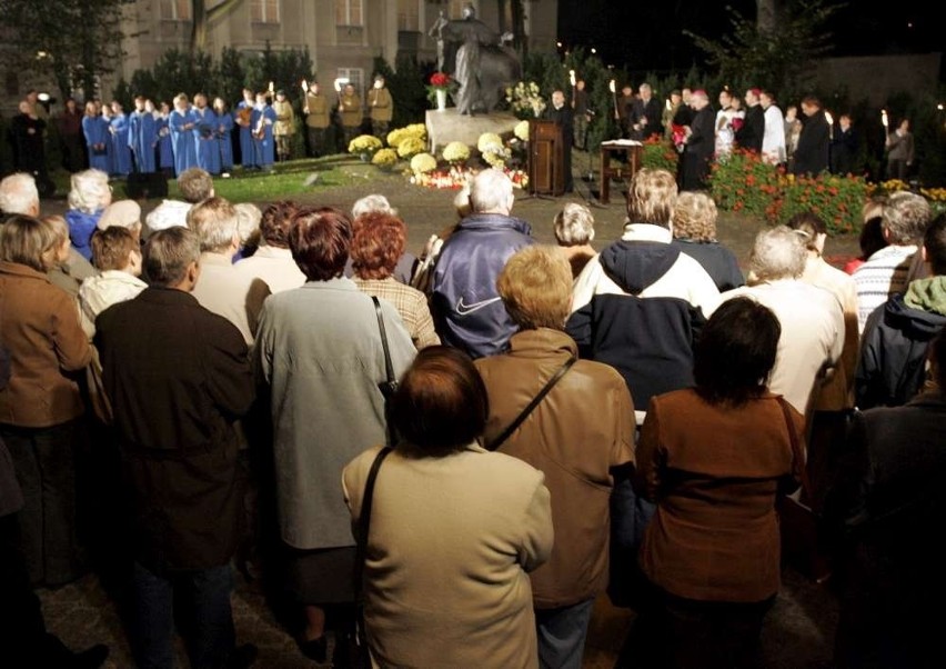 Rocznica śmierci Jana Pawła II bez centralnych uroczystości [ZDJĘCIA]