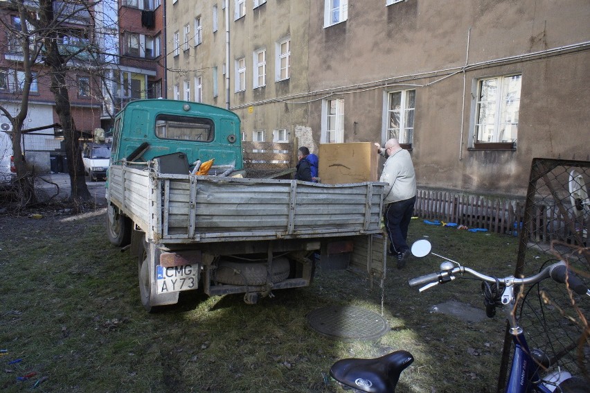 Poznań: Wyprowadzka lokatorów z kamienicy przy ul. Rybaki