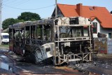 Na ul. Zakładowej zapalił się autobus łódzkiego MPK. Pasażerów ewakuował kierowca [ZDJĘCIA]