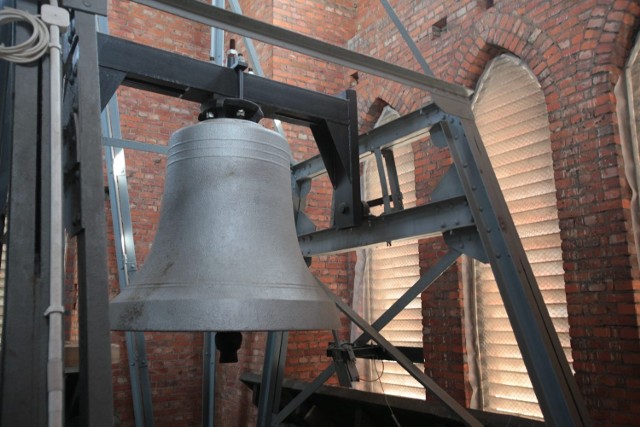 1 czerwca na wieży łódzkiej katedry zawiśnie największy dzwon - Serce Łodzi.