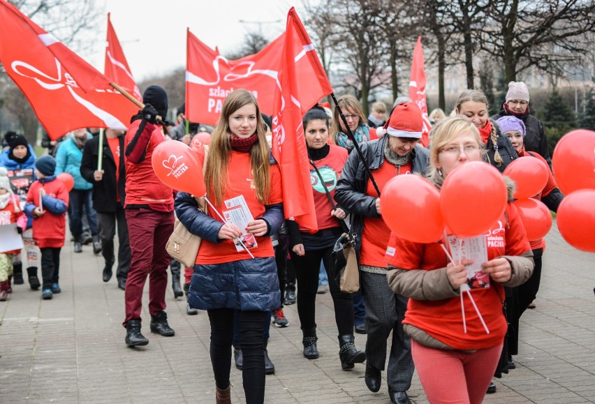 Wolontariusze i sympatycy Szlachetnej Paczki przeszli ulicami Grudziądza [wideo, zdjęcia]