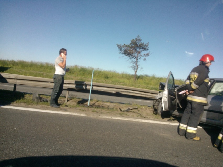 Gdańsk: Wypadek na obwodnicy. Zderzyły się trzy samochody, jedna osoba została ranna [ZDJĘCIA]