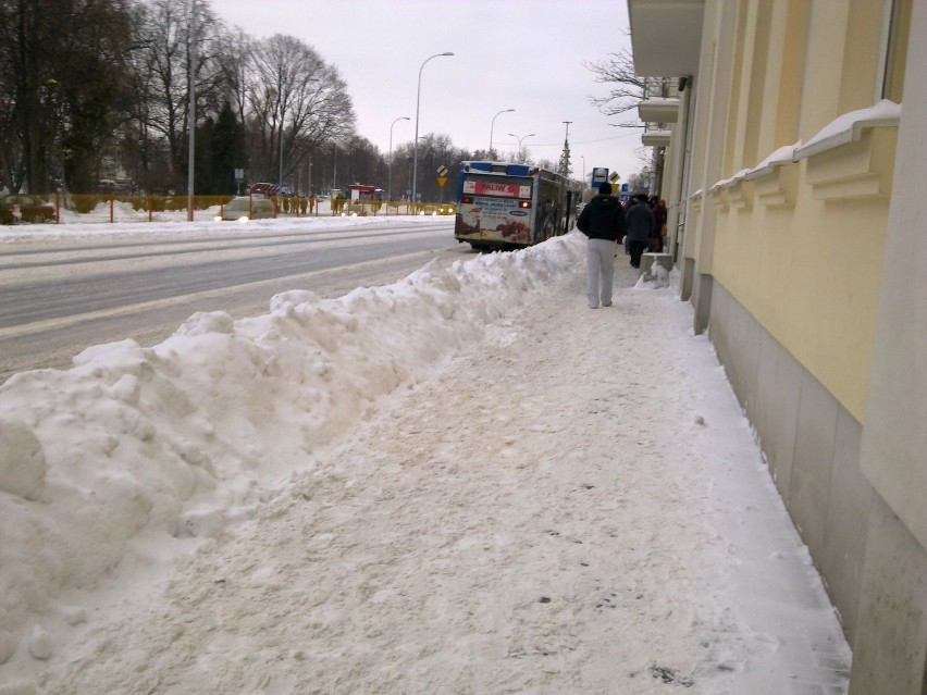 Pasażerowie komunikacji miejskiej niejednokrotnie wpadali w...