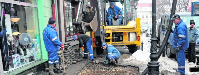 Pracownicy PWiK cały dzień usuwali usterki powstałe na skutek mrozu