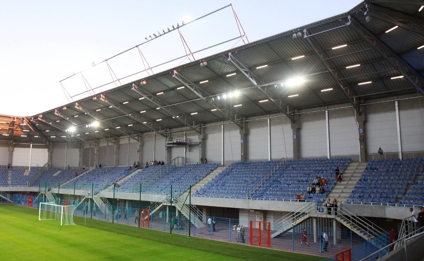 Piast Gliwice: Tak wygląda oświetlenie nowego stadionu [ZDJĘCIA]