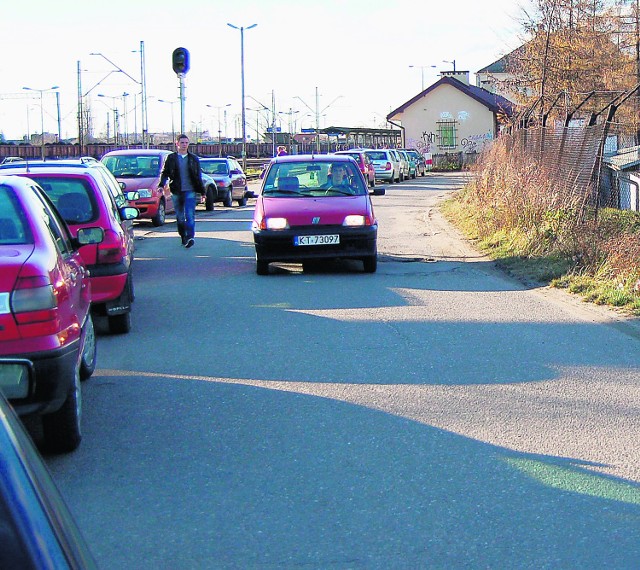 Wciąż pojawiają się nowe przeszkody w przebudowie ul. Dworcowej na wschód od poczty