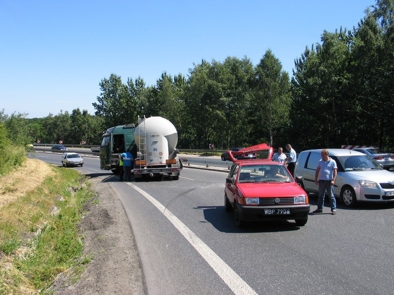 Wypadek na drodze Świebodzice-Wałbrzych (ZDJĘCIA i FILM)
