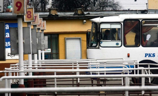 PKS-y mają coraz mniej klientów. Jedyny ich pomysł na radzenie sobie w trudnej sytuacji to likwidacja kursów