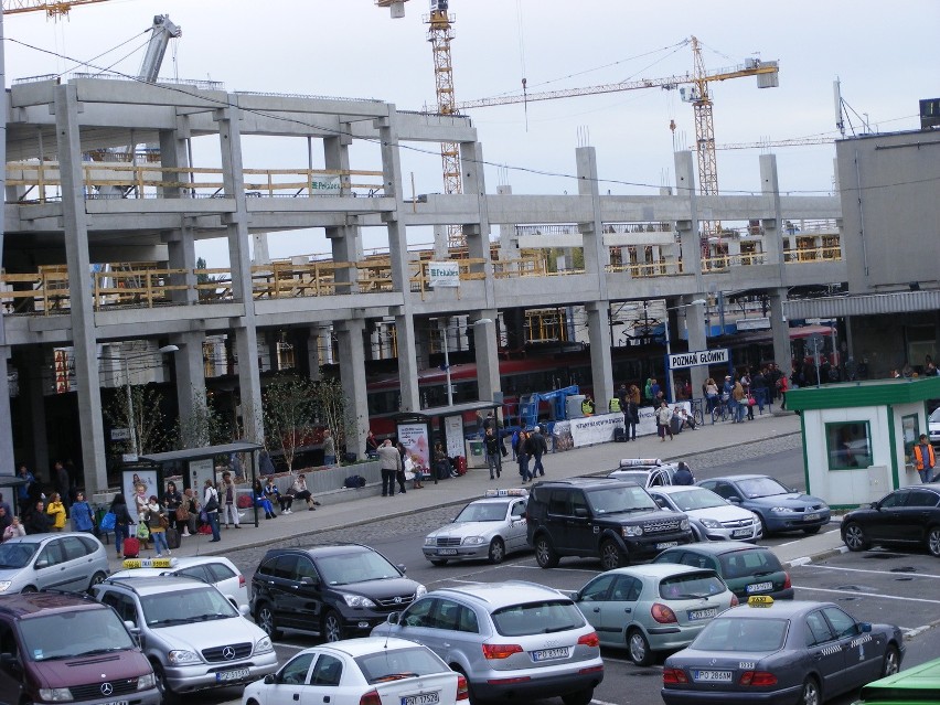 Poznański dworzec kolejowy jest wielkim placem budowy