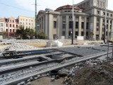 Katowice: Przybywa kostki granitowej wokół rynku [ZDJĘCIA]