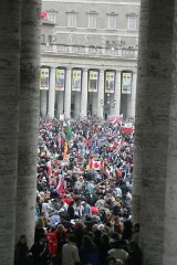 Beatyfikacja Jana Pawła II: Na placu św. Piotra tłumy