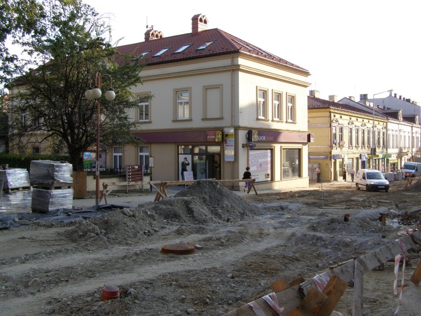Remont ul. Krakowskiej trwał od maja 2011 do końca marca...