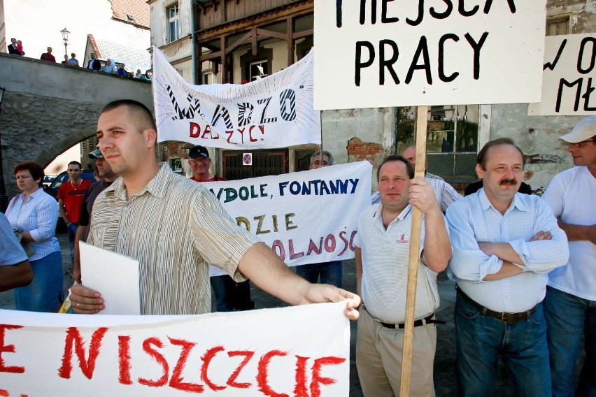 Archiwalne zdjęcia z 2011 roku z protestu przeciw inwestycji